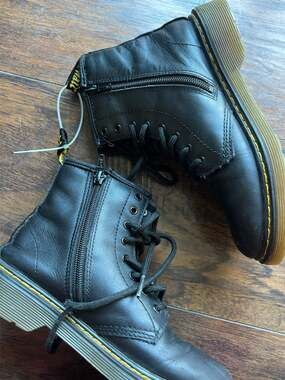 Dr. Martens 1460 J Junior Black Leather Lace-Up Boots Size US 3